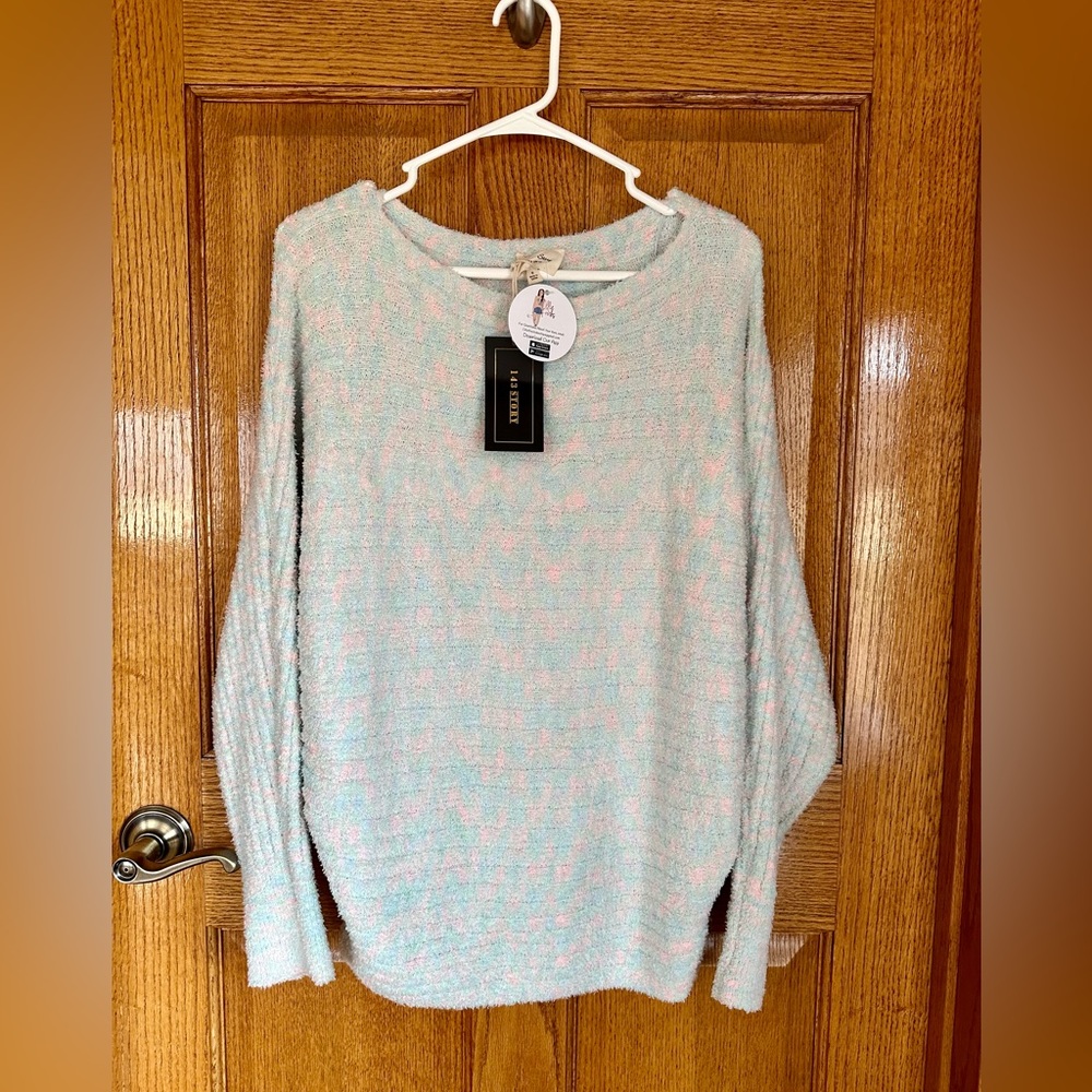 NWT 143 Story Womens Sweater